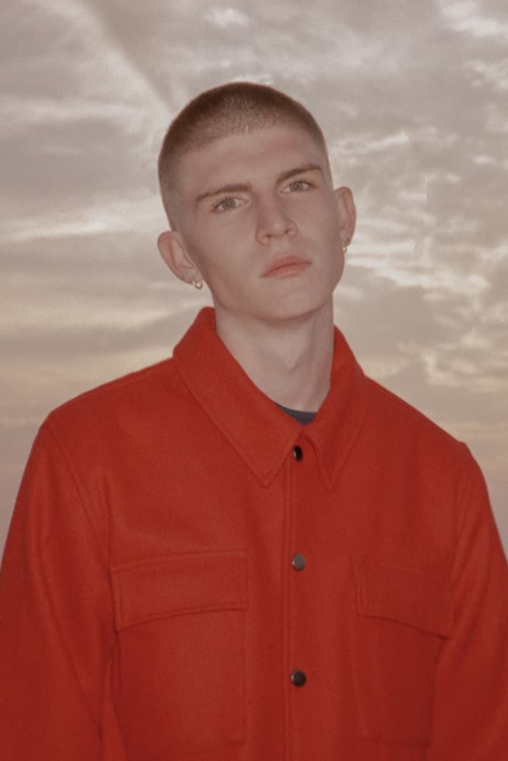 スポーティ　エッセンス　クラシックウェア　披露　 Arte Antwerp 　2017年秋冬コレクション　レイヤードスタイル　活躍　クリーン　モダン　カジュアルウェア