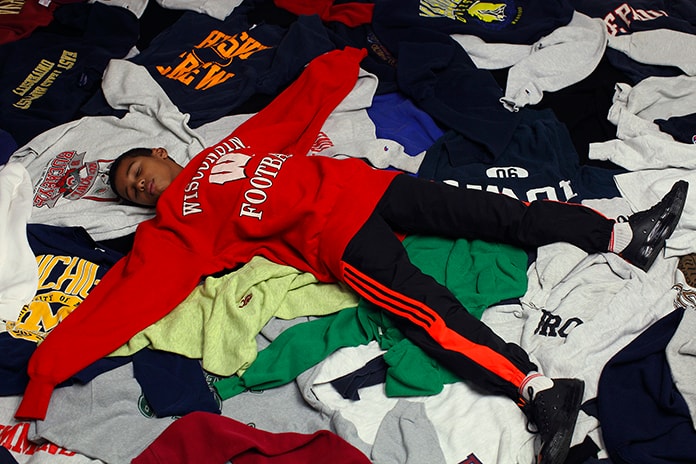 BASSCOUTUR NÏUKU の2ndコレクションはヴィンテージカレッジスウェット