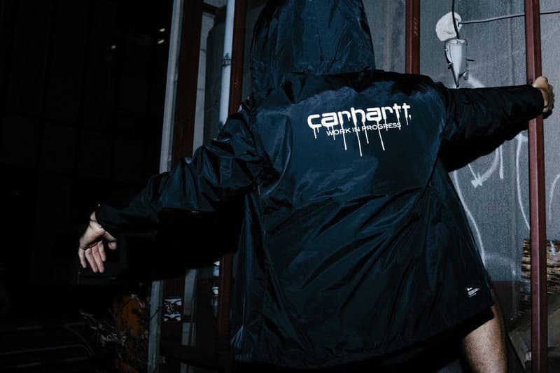 Carhartt WIP x ストリート御用達のデザイン事務所 mo’design のコラボカプセル 「好き嫌いにかかわらず、歴史は繰り返す」など、強いメッセージを込めたグラフィカルなアイテムが揃う Tシャツ ロングスリーブ コーチジャケット フーディ パーカ