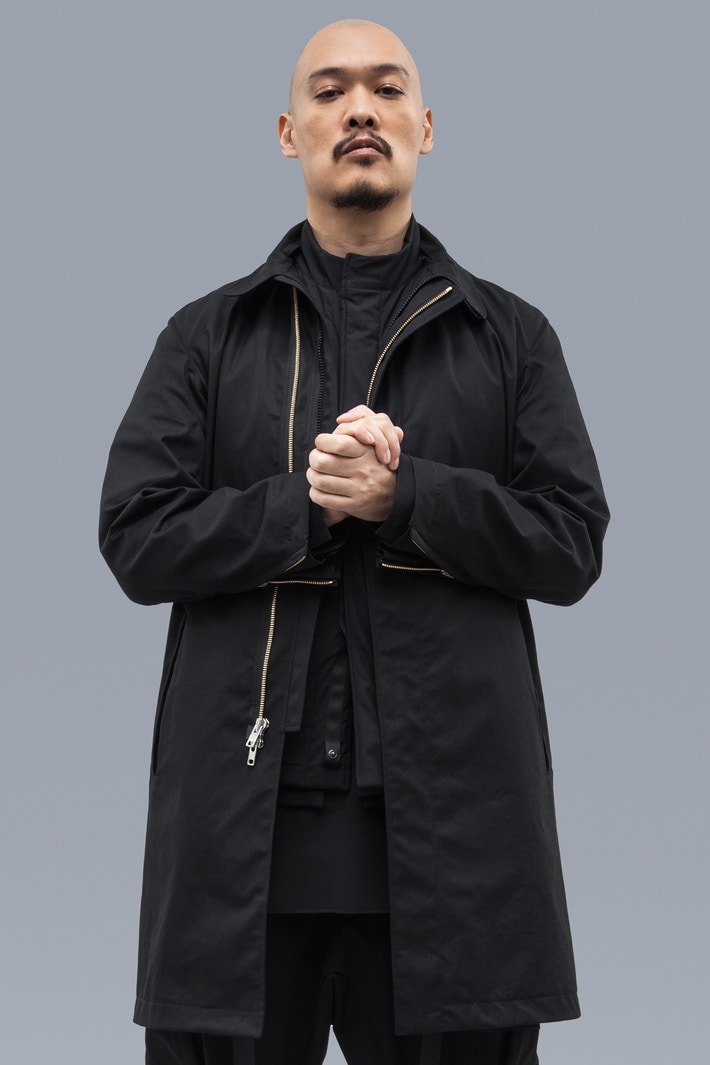ACRONYM 2017年秋冬コレクション 都市生活ではオーバースペックな機能ウェアをブラックとオリーブのカラーパレットで展開