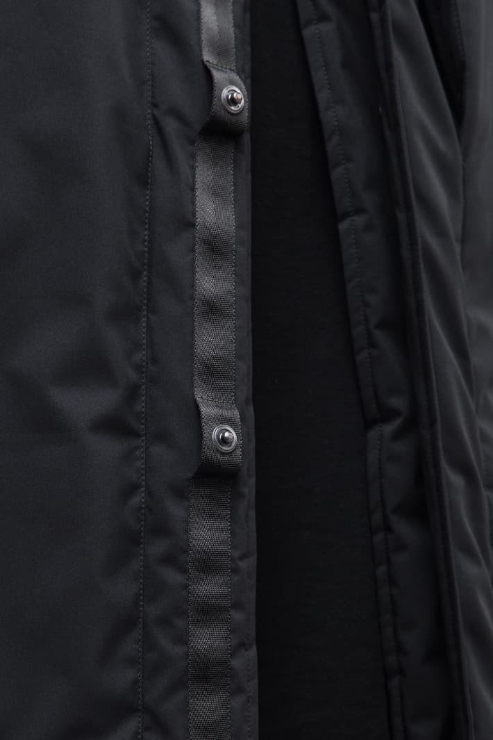 ACRONYM 2017年秋冬コレクション 都市生活ではオーバースペックな機能ウェアをブラックとオリーブのカラーパレットで展開