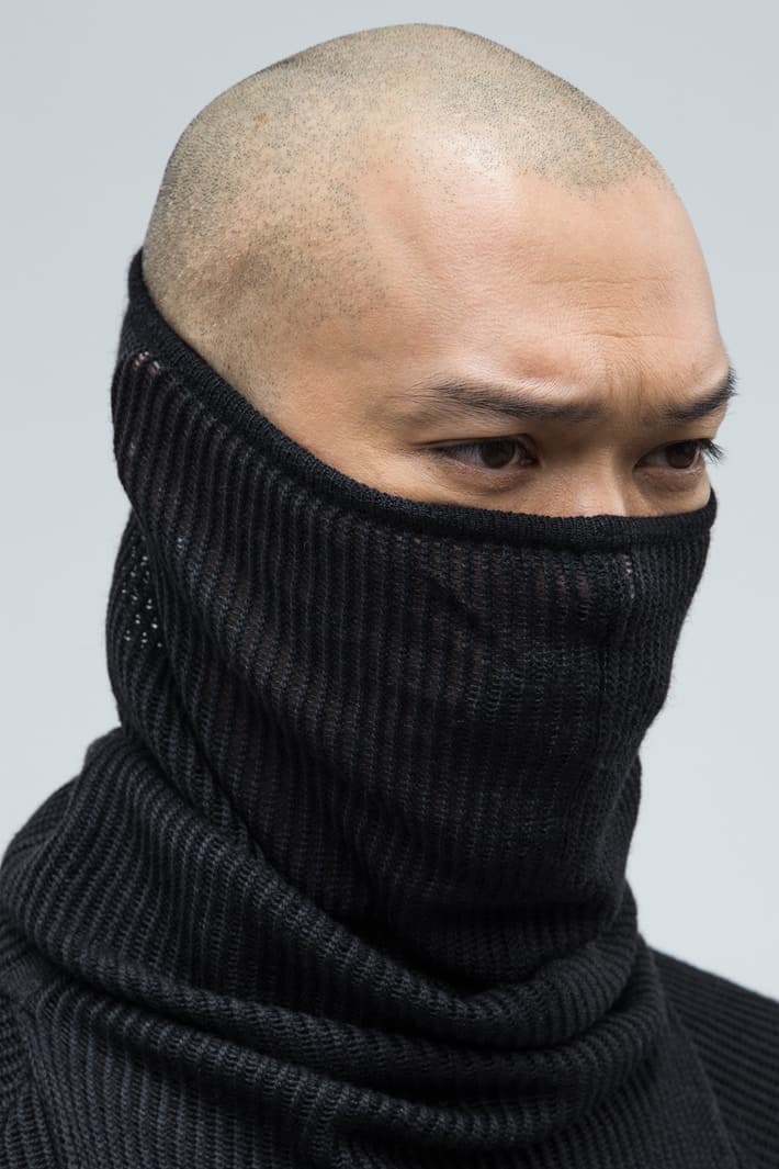 ACRONYM 2017年秋冬コレクション 都市生活ではオーバースペックな機能ウェアをブラックとオリーブのカラーパレットで展開