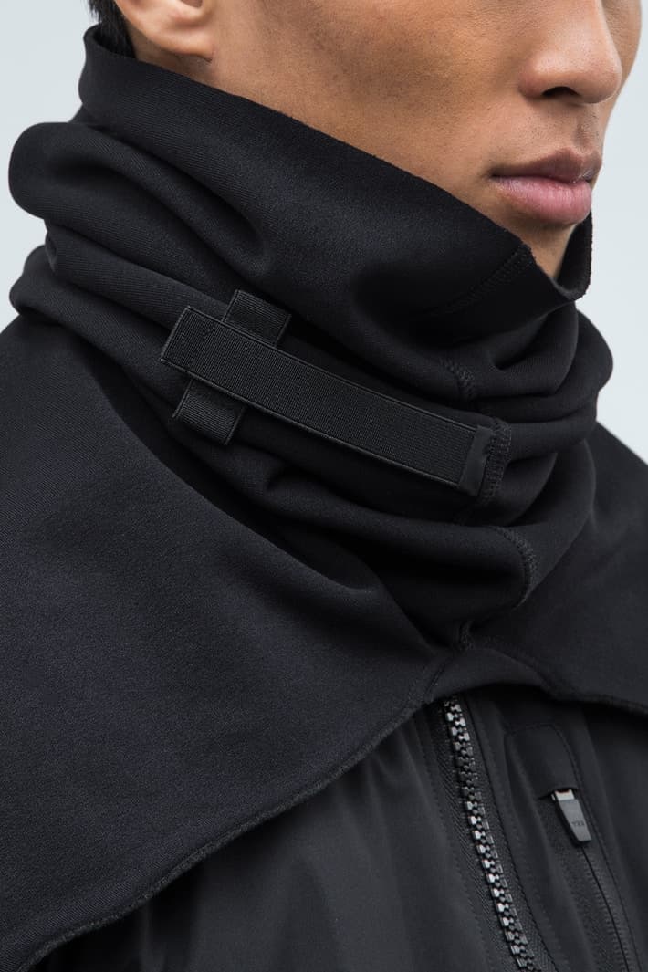 ACRONYM 2017年秋冬コレクション 都市生活ではオーバースペックな機能ウェアをブラックとオリーブのカラーパレットで展開