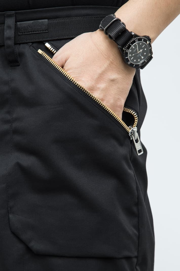 ACRONYM 2017年秋冬コレクション 都市生活ではオーバースペックな機能ウェアをブラックとオリーブのカラーパレットで展開