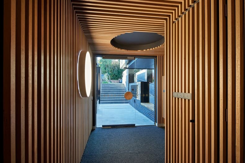 44戸の住居から成るメルボルンのユニークな Cirqua Apartments をチェック オーストラリア 建築  デザイン メルボルン australia architectrue design