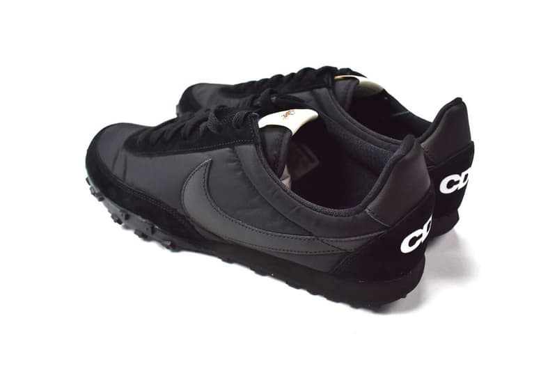 BLACK COMME des GARÇONS x Nike から漆黒の Waffle Racer がリリース 〈Nike〉のランニングカテゴリーが誇る伝統の一足がオールブラックになって登場