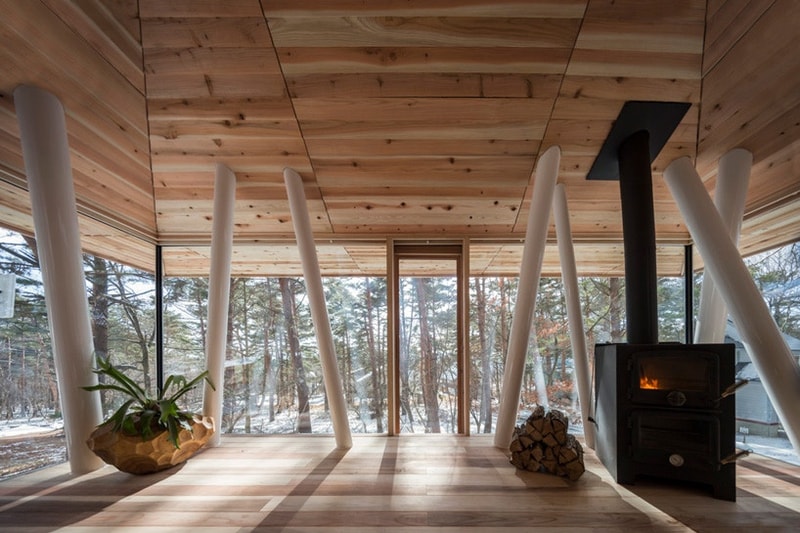 福島県・磐梯山の麓に建てられた高床式住居をチェック fukushima japan architecture design 建築 福島 デザイン 大雪 磐梯山 豪雪