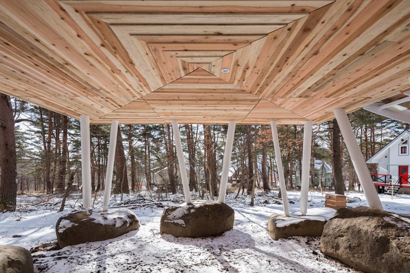 福島県・磐梯山の麓に建てられた高床式住居をチェック fukushima japan architecture design 建築 福島 デザイン 大雪 磐梯山 豪雪