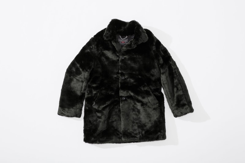 Supreme x HYSTERIC GLAMOUR コラボコレクション アイテム一覧 互いにカルチャーへと深く精通する両者の世界観を色濃く反映したアパレル＆アクセサリーをまとめてチェック コート フーディ Tシャツ ワークシャツ キャップ ビーニー ニット帽 クッション 布団  ベルト