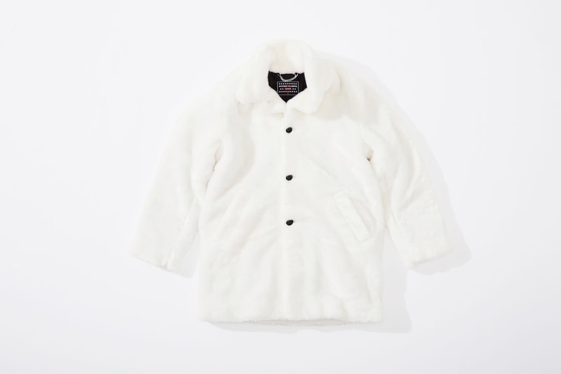 Supreme x HYSTERIC GLAMOUR コラボコレクション アイテム一覧 互いにカルチャーへと深く精通する両者の世界観を色濃く反映したアパレル＆アクセサリーをまとめてチェック コート フーディ Tシャツ ワークシャツ キャップ ビーニー ニット帽 クッション 布団  ベルト