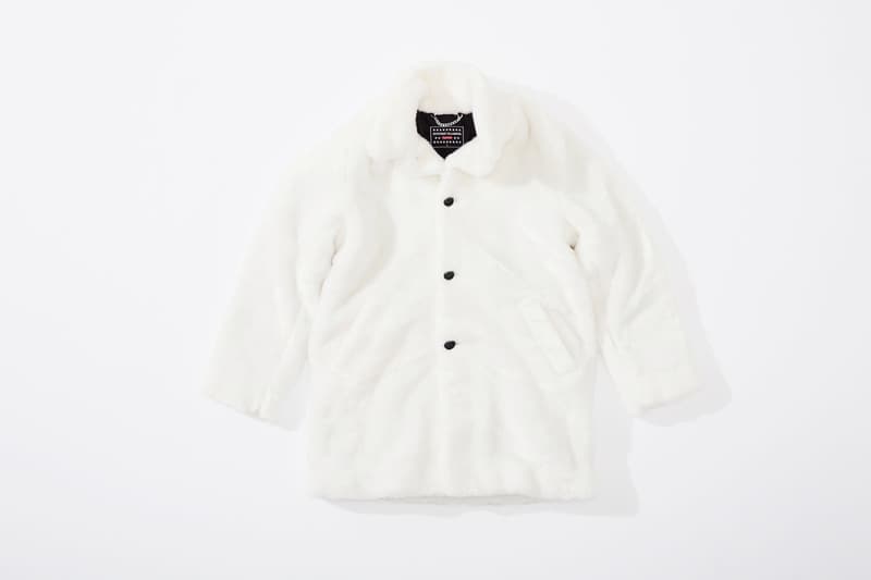 Supreme x HYSTERIC GLAMOUR コラボコレクション アイテム一覧 互いにカルチャーへと深く精通する両者の世界観を色濃く反映したアパレル&アクセサリーをまとめてチェック コート フーディ Tシャツ ワークシャツ キャップ ビーニー ニット帽 クッション 布団 ベルト