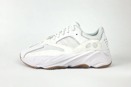 YEEZY BOOST 700 Wave Runner の未発売カラー2色がネットに浮上