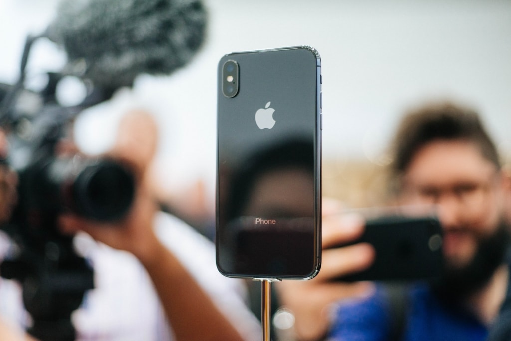 Apple の新社屋で開催された新作発表イベントのフォトレポートをお届け 新作のディテールや機能はもちろん、会場ではヴァージル・アブローにも遭遇
