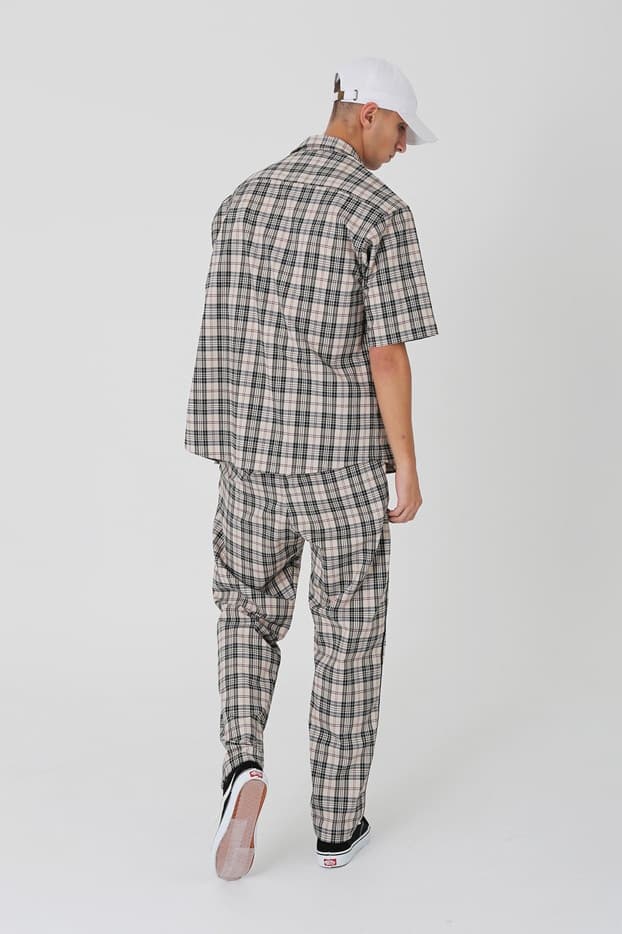 新鋭ブランドKINDAGARDEN（カインダガーデン）2018年春夏ルックブックが公開