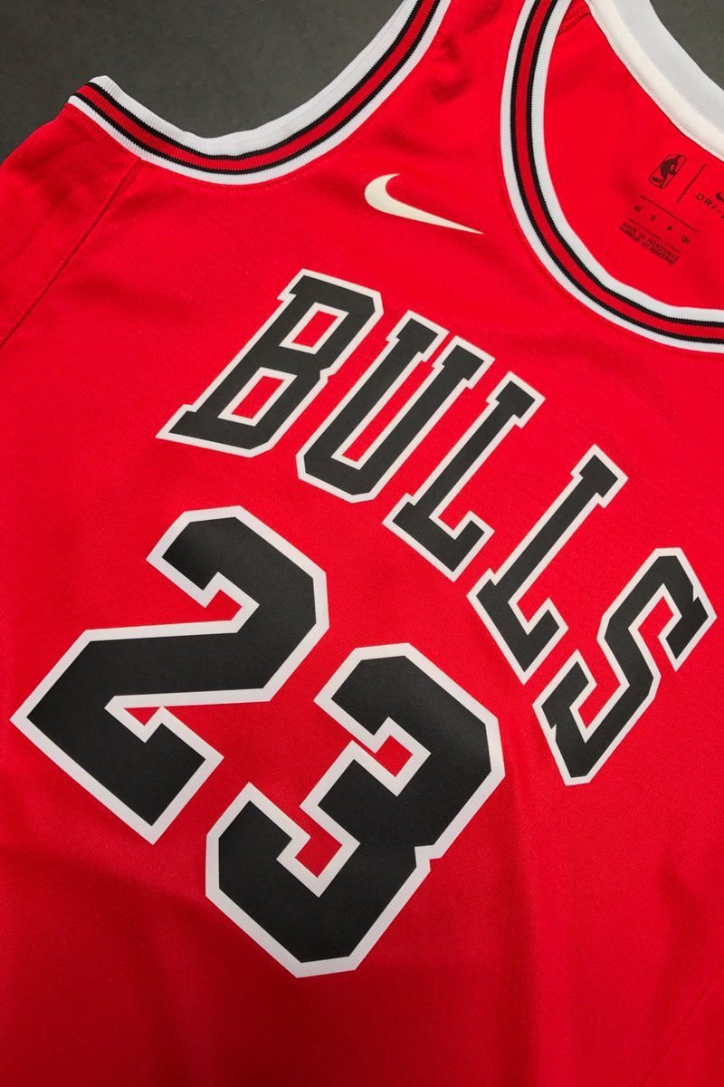 NBA x Nike がシカゴ・ブルズ時代のマイケル・ジョーダンのユニフォームを復刻発売 胸元にスウッシュを配した#23のジャージビジュアルが浮上