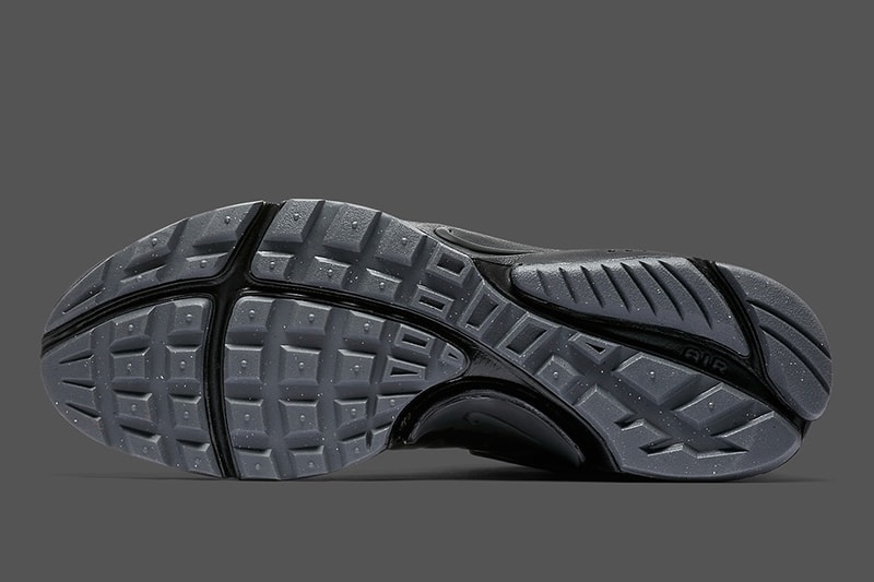 ナイキよりブラックカラーで包み込んだAir Presto Mid Utility新モデルが登場 オールブラック プレスト エアプレスト