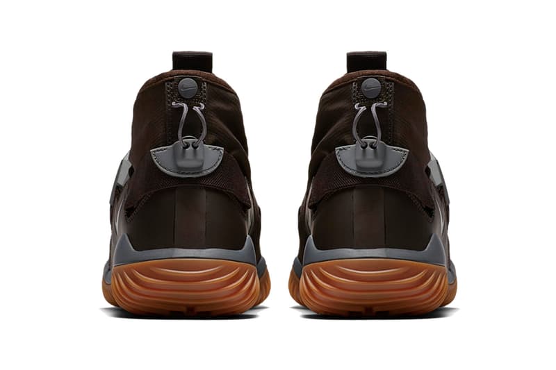 ナイキより話題のKMTR新色モデル2型が登場