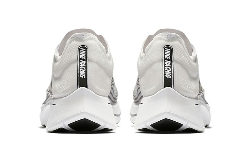 モノトーンカラーで仕上げられたクリーンな Nike Zoom Fly 新カラーモデルが登場