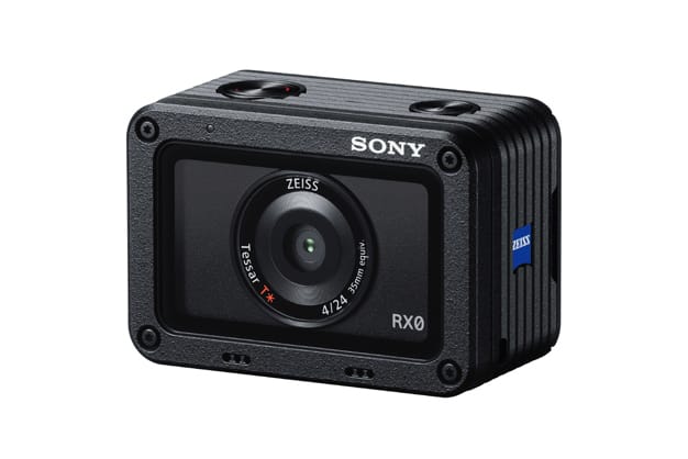 横幅わずか6cmの超コンパクトデジタルスチルカメラ DSC-RX0