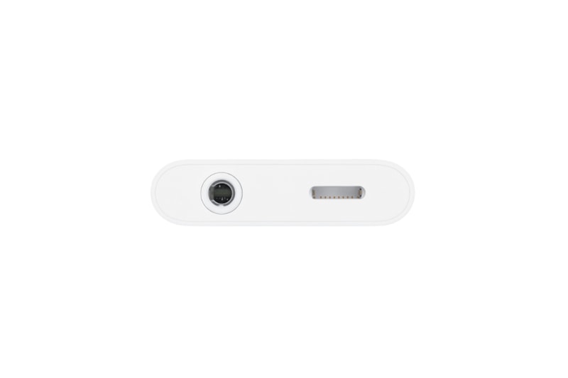 Apple が Lightning ポートで充電とイヤホン使用を同時に可能にするアダプターを販売 アップル