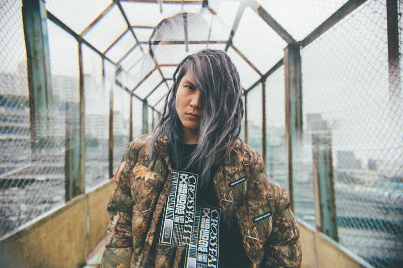 Crossfaith より2017年秋のマーチャンダイズルックブックが公開スタート スタイルを超えて愛されるCrossfaithの今を切り取ったアパレルウェアが登場 Tシャツ ロングスリーブ ネックレス ニットキャップ