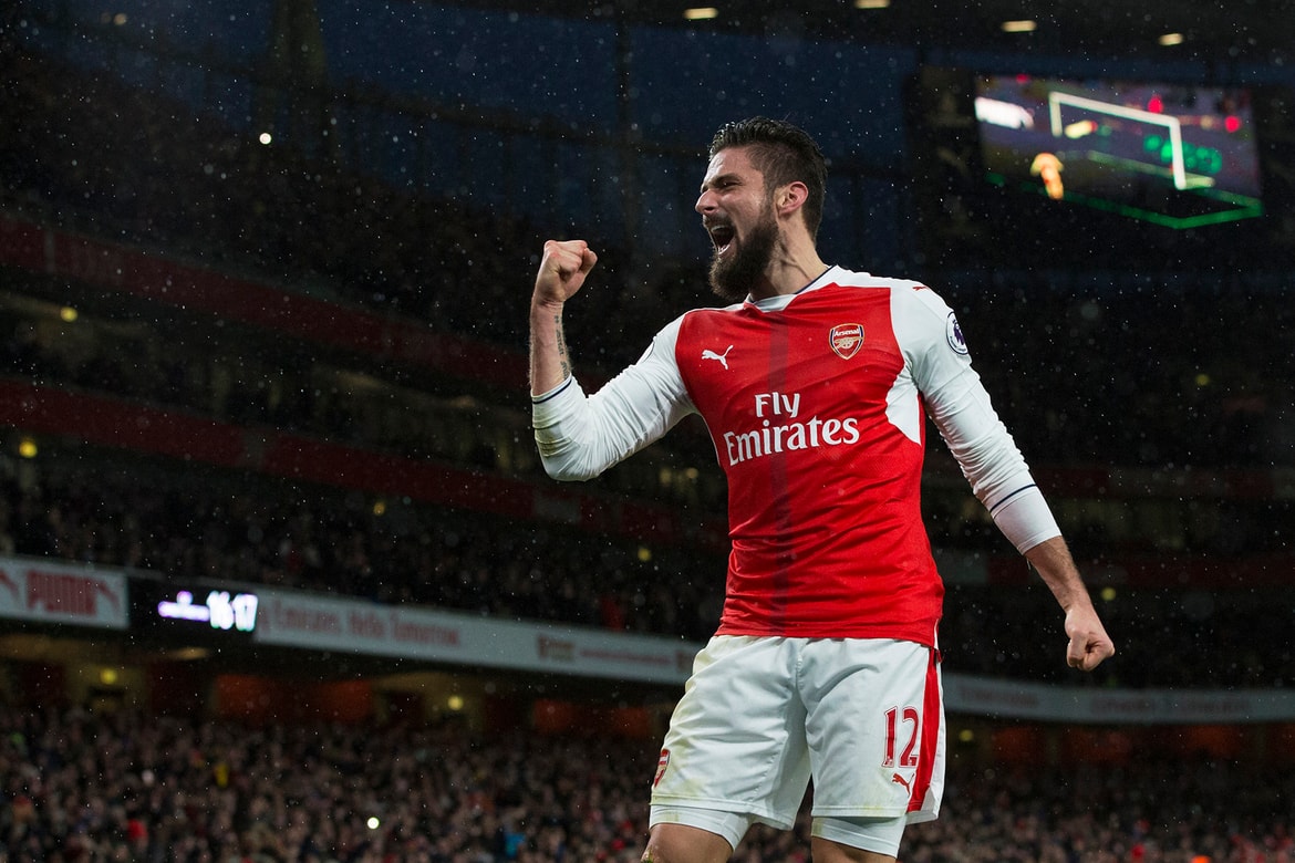 Fifa 年間最優秀ゴールに選ばれたオリヴィエ ジルーのアクロバットな一発をご覧あれ Hypebeast Jp