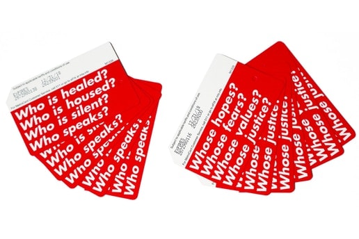 Supreme ボックスロゴの元ネタ作者として知られる芸術家 バーバラ・クルーガーが手がけたNYメトロカードが発売