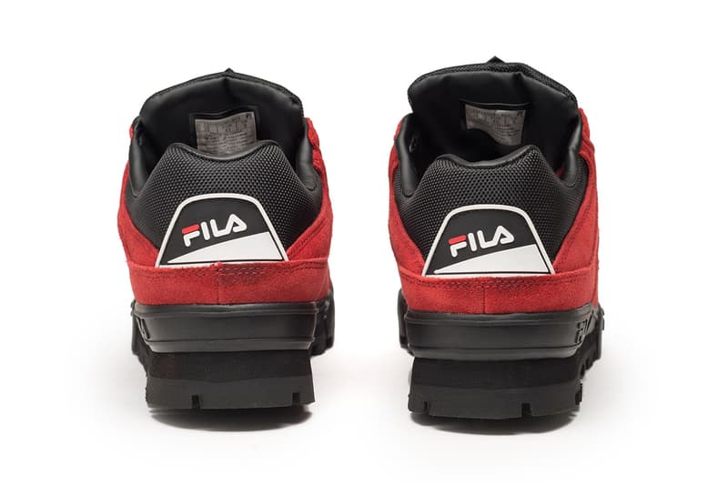 FILA が伝統のトレッキングモデル Trailblazer からスエード仕様の新作をドロップ 90年代のUKレイブシーンで絶大な人気を誇るなど、コアなヘッズの購買意欲を駆り立てる一足