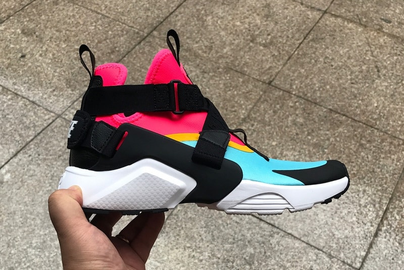 Nike Air Huarache & Air Raid のデザインをミックスさせた新作スニーカーが誕生？