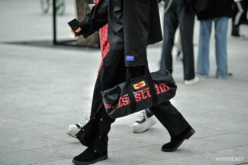 Streetsnaps：Seoul Fashion Week Spring/Summer 2018 ストリートスナップ 成長著しいお隣韓国のストリートではHYPEなスニーカーを多数キャッチすることに成功