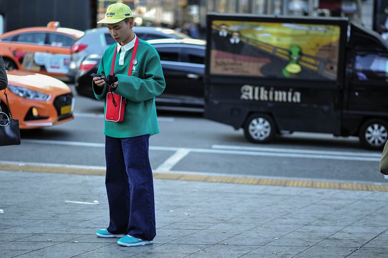 Streetsnaps：ソウルファッションウィーク2018年春夏PART.2  先日閉幕を遂げたソウルファッションウィークに来場したHYPEなストリートヘッズをパパラッチ シュプリーム バレンシアガ オフホワイト ヴェトモン ナイキ アディダス