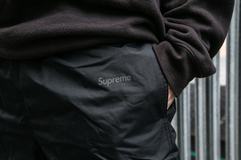 Supreme x Nike の今季第二弾が発売されたロンドンローンチをスナップ形式でレポート シュプリーム ナイキ エア フマラ トラックスーツ コラボ 今週はコラボものよりオリジナルとして登場する“あのアイテム”に人気が集中？