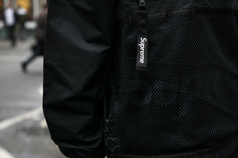 Supreme x Nike の今季第二弾が発売されたロンドンローンチをスナップ形式でレポート シュプリーム ナイキ エア フマラ トラックスーツ コラボ 今週はコラボものよりオリジナルとして登場する“あのアイテム”に人気が集中？