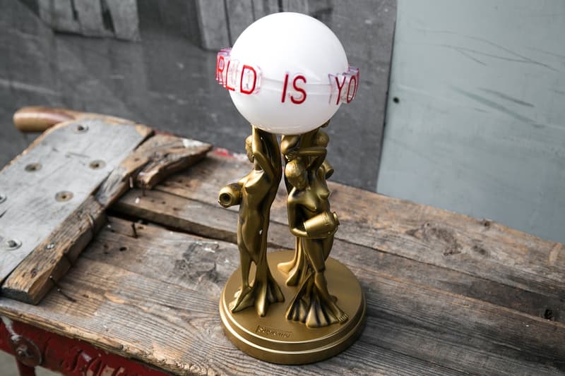 Supreme x 『スカーフェイス』のコラボピースが登場したロンドンでのリリースをレポート “The World Is Yours.”