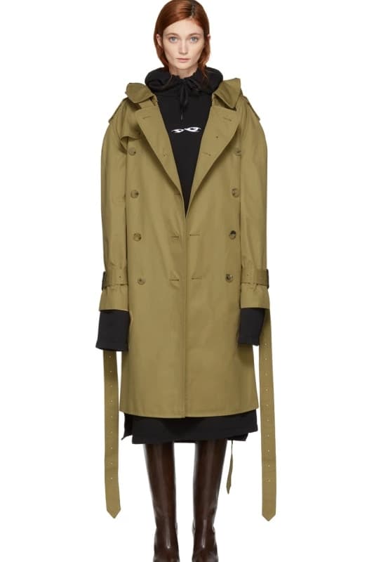 Vetements より2017年秋冬コレクションの3rdデリバリーがローンチ 注目度の高い〈Reebok〉や〈EASTPAK〉とのコラボピースもドロップ ダウンジャケット フーディ ナイロンジャケット ブーツ デニムパンツ バックパック ヴェトモン