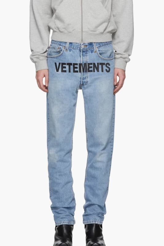 Vetements より2017年秋冬コレクションの3rdデリバリーがローンチ 注目度の高い〈Reebok〉や〈EASTPAK〉とのコラボピースもドロップ ダウンジャケット フーディ ナイロンジャケット ブーツ デニムパンツ バックパック ヴェトモン