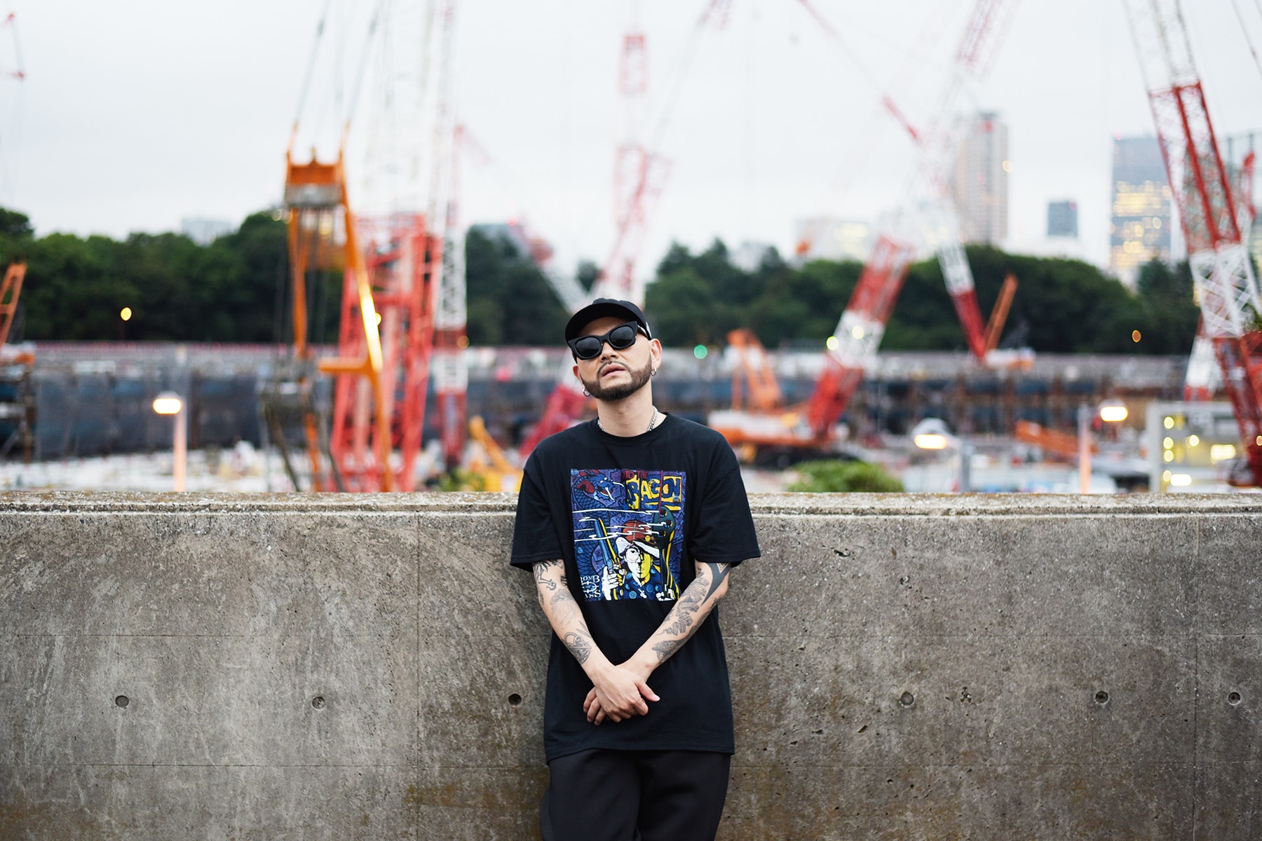 Interviews: 東京ストリートの中心であり続ける DJ DARUMA のファッションアプローチとユース世代への想い