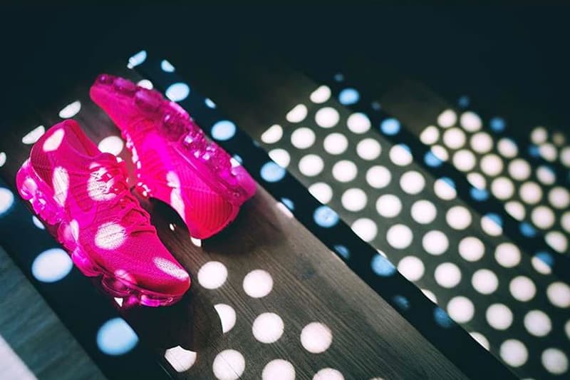 ショッキングピンクカラーを纏った Nike Air VaporMax が登場？
