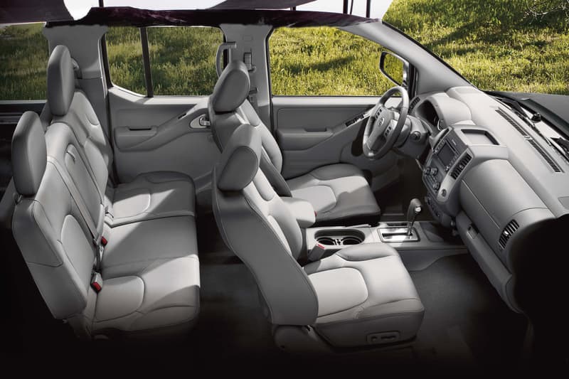 日産が中型ピックアップトラックの最新作 2018 Frontier を発売 初代 D22型系のDNAを受け継ぎ、実用的な機能を完備した“男らしい”モデルが完成