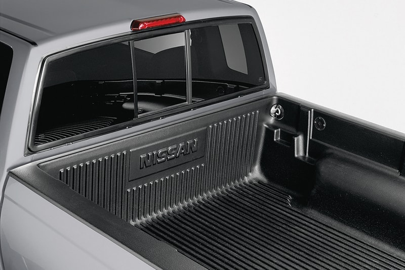 日産が中型ピックアップトラックの最新作 2018 Frontier を発売 初代 D22型系のDNAを受け継ぎ、実用的な機能を完備した“男らしい”モデルが完成