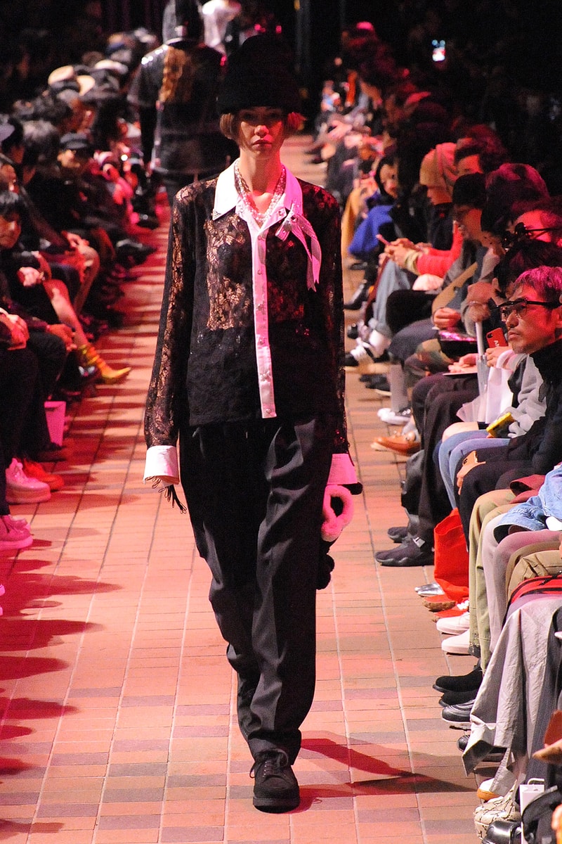 運命の女性から見える真の男性像にフィーチャーした TAKAHIROMIYASHITATheSolosist. 2018年春夏コレクション  デザイナー自身をテーマである“Femme Fatale Fellow”に重ね挑んだモノトーンからなる男性像