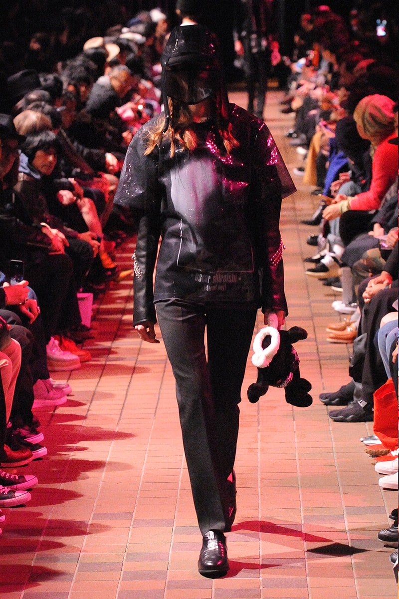運命の女性から見える真の男性像にフィーチャーした TAKAHIROMIYASHITATheSolosist. 2018年春夏コレクション  デザイナー自身をテーマである“Femme Fatale Fellow”に重ね挑んだモノトーンからなる男性像