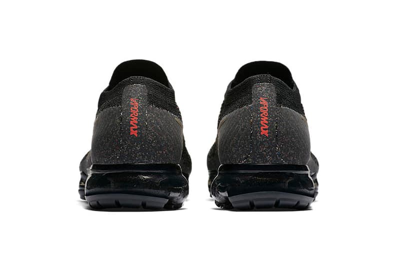 Nike Air VaporMax からブラックに細部のクリムゾンがアクセントを効かせる最新作が登場 ナイキ ヴェイパー マックス クリムゾン 新作 ブラック ダークマッシュルーム