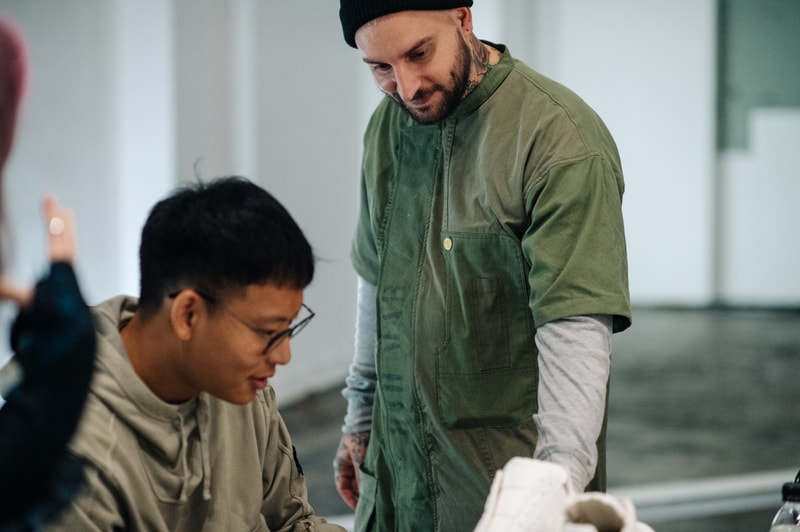Farfetch がロンドンで The Shoe Surgeon の特別イベントを開催