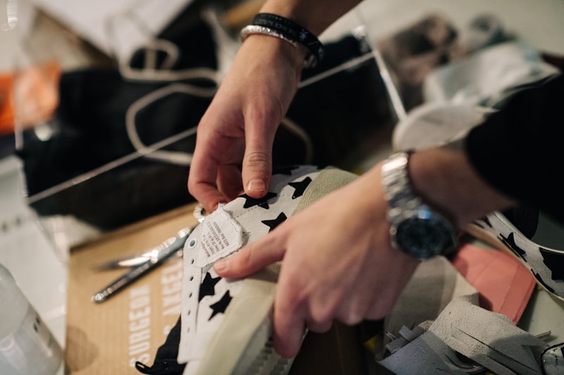 Farfetch がロンドンで The Shoe Surgeon の特別イベントを開催