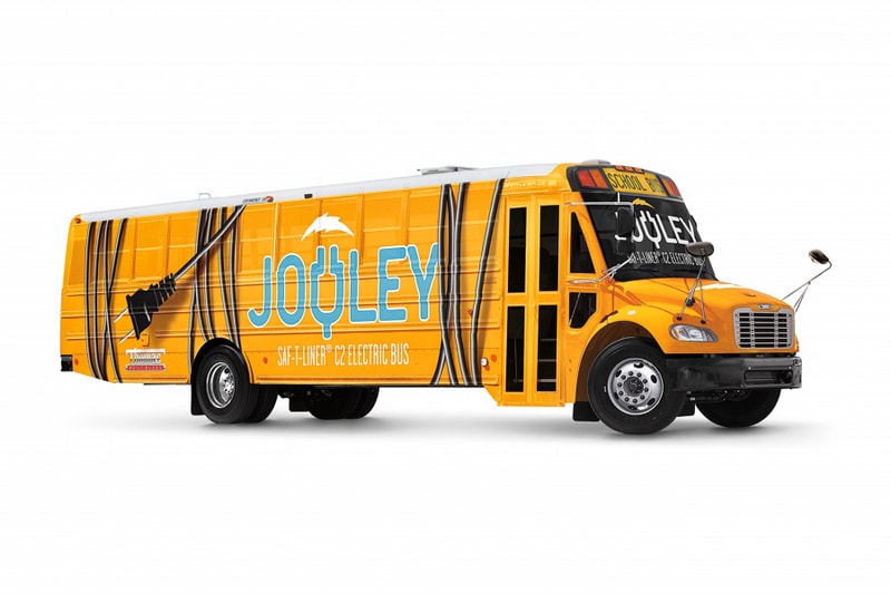 Daimler と老舗バスメーカー Thomas による全電気スクールバス“SAF-T-Liner C2 Jouley”が2019年から導入に 子供たちに親しまれるイエロースクールバスが排気ガスによる環境汚染に配慮したエコカーに一新