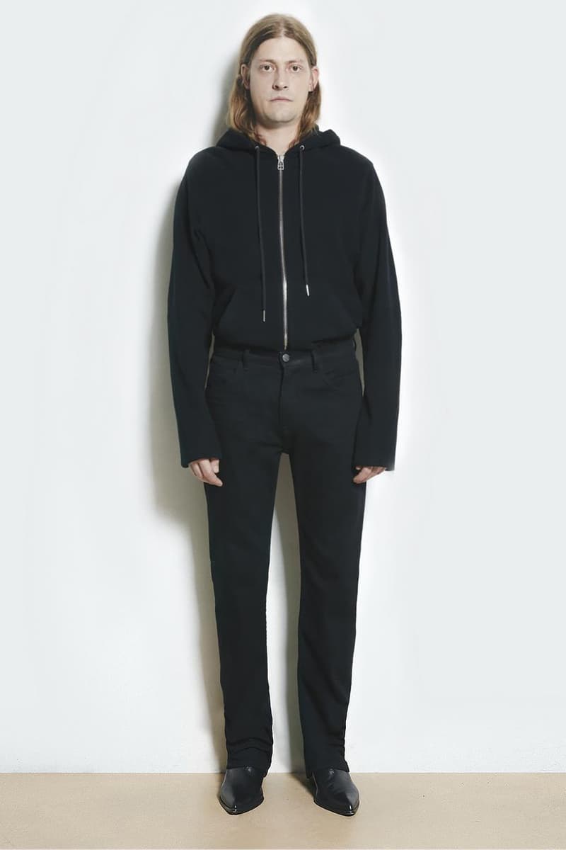 モードブームの再起をかけた Helmut Lang による 2018年リゾートコレクションが到着 苦渋を味わったランウェイからわずか3ヶ月で、モードとストリートの融合は成功となったのか？ フーディ ジップパーカ レザージャケット トレンチコート デニムパンツ