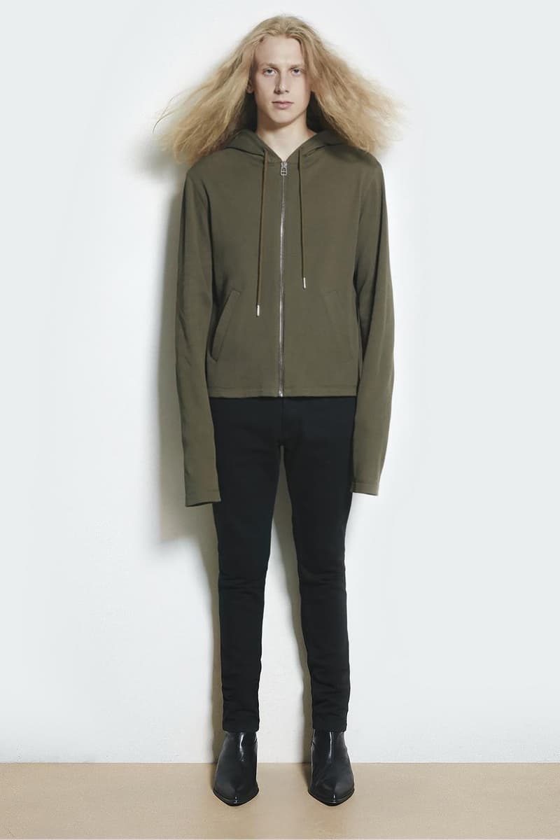 モードブームの再起をかけた Helmut Lang による 2018年リゾートコレクションが到着 苦渋を味わったランウェイからわずか3ヶ月で、モードとストリートの融合は成功となったのか？ フーディ ジップパーカ レザージャケット トレンチコート デニムパンツ