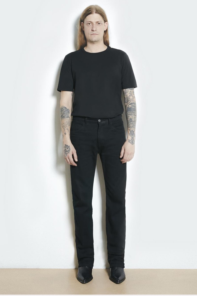 モードブームの再起をかけた Helmut Lang による 2018年リゾートコレクションが到着 苦渋を味わったランウェイからわずか3ヶ月で、モードとストリートの融合は成功となったのか？ フーディ ジップパーカ レザージャケット トレンチコート デニムパンツ