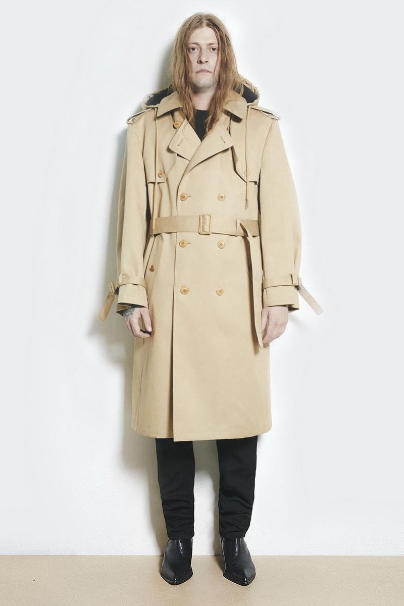 モードブームの再起をかけた Helmut Lang による 2018年リゾートコレクションが到着 苦渋を味わったランウェイからわずか3ヶ月で、モードとストリートの融合は成功となったのか？ フーディ ジップパーカ レザージャケット トレンチコート デニムパンツ